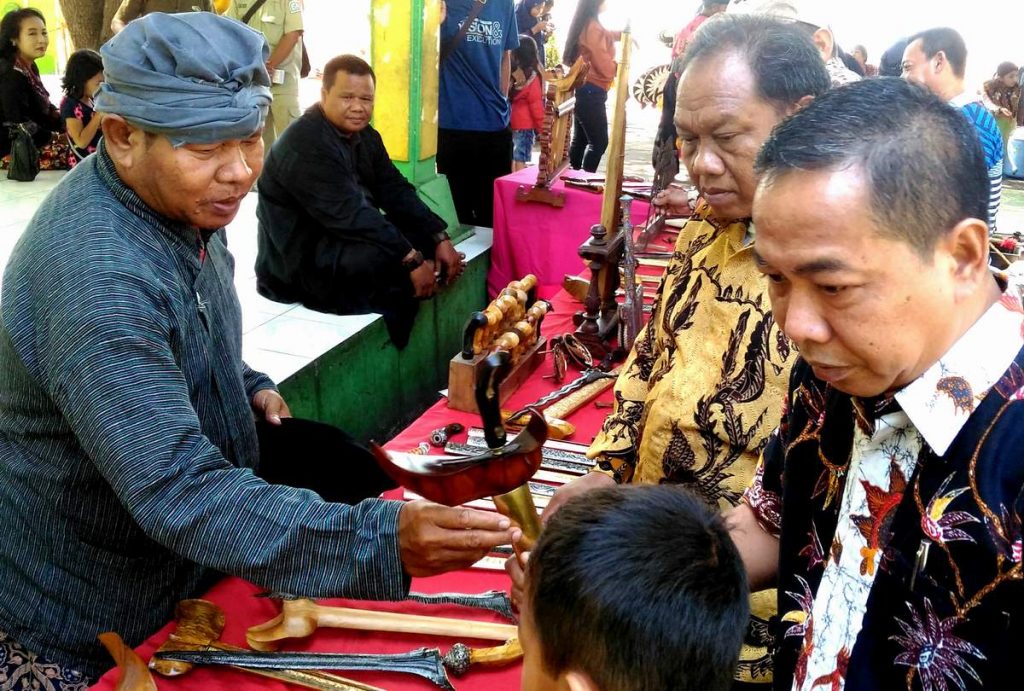 Mengenang Empu Sombro Dan Minat Wanita Di Prodi Keris Suarabaru Id