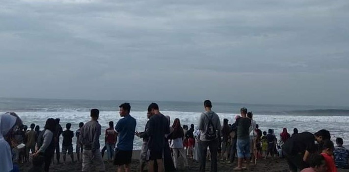 Dua Pelajar Kebumen Hilang Ditelan Ombak Di Pantai Laguna Lembupurwo Mirit Suarabaru Id