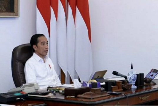 Tersedia Vaksin, Jokowi Minta Masyarakat Disiplin Prokes 3M