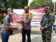 Kapolres Wonogiri Serahkan Bantuan Sembako untuk Para Pekerja Parekraf Terdampak Corona