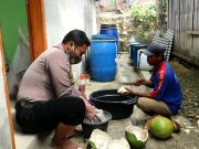 Bripka Agung Buat Pupuk Organik untuk Bantu Petani di Tawangharjo