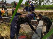 TNI-Warga Kebut Pembangunan Talud TMMD Sengkuyung II Kodim Blora