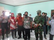 Bansos Diduga Tak Tepat Sasaran, Warga Geruduk Balai Desa Wironanggan
