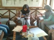 Pelajar Borobudur Numpang Wifi di Kedai Kopi