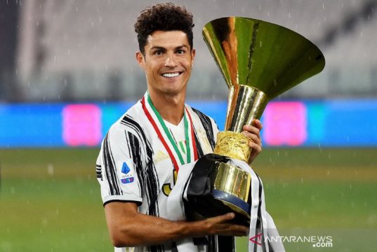 Ronaldo Ingin ”Taklukan Dunia”