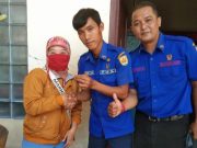 Petugas Damkar Grobogan Bantu Lepas Cincin yang 15 Tahun Melingkar di Tangan