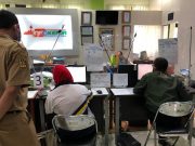 Dinas Koperasi UKM Tenaga Kerja dan Transmigrasi Yogyakarta Dampingi Masyarakat Pendaftar Kartu Prakerja