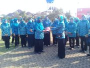 Ibu-ibu PKK Kendal Bagikan Ribuan Masker