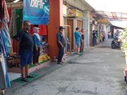 Warga Menghentikan Semua Aktivitas Saat Detik-Detik Proklamasi