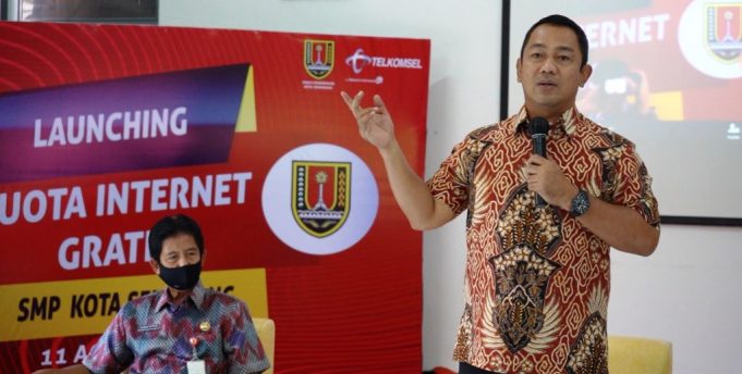 Pemkot Semarang Gratiskan 37.000 Paket Data Siswa SMP Negeri