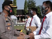 Kapolres Batang Beri Penghargaan Anggota Satreskrim