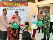 Kapolres Batang Bagikan Paket Sembako