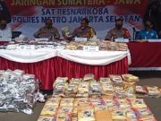 Polisi Ringkus Empat Kurir Pembawa Ratusan Kilo Narkoba