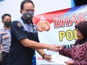 Polres-PWI Blora Serahkan Bansos untuk Warga Korban Kebakaran