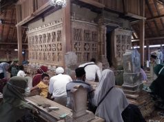 Penampakan Makam Sunan Kudus saat Luwur Cungkup Dilepas