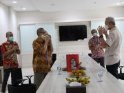 Ganjar Keliling Pabrik Rokok di Temanggung, Pastikan Tembakau Petani Terbeli