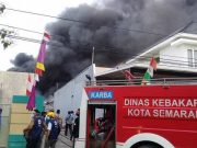 Gudang Tiner dan Cat di Jalan Puspowarno Semarang Terbakar, 2 Orang Luka