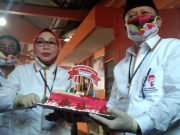 Usai Pendaftaran, Sri Sumarni Dapat Surprise Roti Tart
