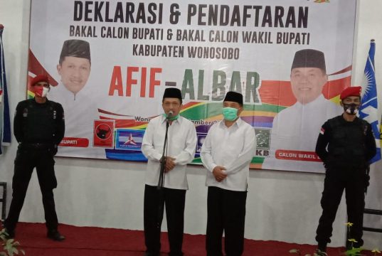 Paslon Afif-Albar Daftar Pilkada di KPU Wonosobo