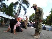 Melanggar Prokes, Ibu Muda di Tegal Pilih Push Up