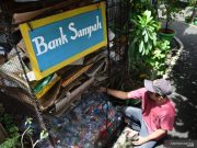 Warga Muara Angke Olah Minyak Jelantah jadi Bio Solar