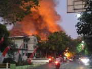 Gudang Mebel Sebelah Kantor PCNU Kudus Terbakar