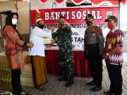 Kodam IV/Diponegoro Bagi Sembako dan Himbau Warga Selalu Terapkan Protokol Kesehatan