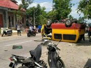 Mobil Cary Bermuatan Miras Tabrakan di Undaan