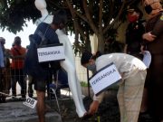 Tersangka Pembunuh Ibu Kandung Peragakan 22 Adegan Reka Ulang