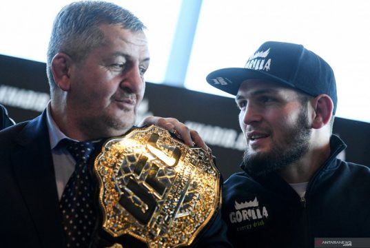 Khabib Nurmagomedov Umumkan Pensiun setelah Kalahkan Gaethje