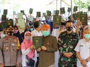 Bupati Kebumen Serahkan Sertifikat 200 Bidang Tanah Warga Urut Sewu