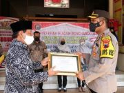 Kapolres Wonogiri Menerima Penghargaan dari UNIBA Surakarta
