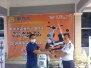 PT. Volta Indonesia Hibahkan Dua Motor Listrik Kepada Dishub Kendal