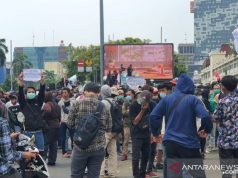 TransJakarta Alihkan Rute Imbas Aksi Massa di Senayan