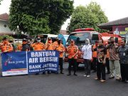 BPBD Bersama Bank Jateng Salurkan Air Bersih