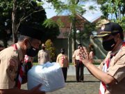 Cegah Penularan Covid-19, Kwarcab Wonosobo Bagikan 3.195 Masker ke Masyarakat