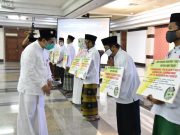 Pemprov Berikan Penghargaan pada 15 Duta Ponpes dan Jogo Santri Kit