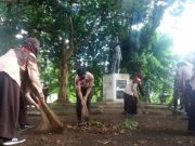 Songsong HUT TNI, Monumen Bambang Soegeng di Gumuk Godeg Dibersihkan