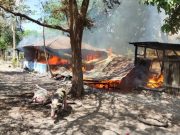 Satu Tewas dan Tujuh Rumah Dibakar dalam Bentrokan di Kupang