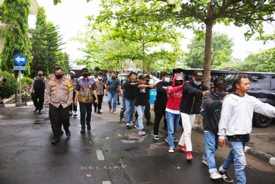 Di Jawa Tengah 97 Pendemo Diduga Anarkis Diamankan
