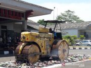 1.226 Botol Minuman Keras Dimusnahkan Satpol PP Temanggung