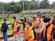 Sosialisasi 3M, Tak Pakai Masker Disanksi Berdoa di Makam Sosialisasi 3M, Tak Pakai Masker Disanksi Berdoa di Makam
