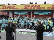 Mercedes Rayakan Titel Ketujuh dengan Bersulang secara Virtual