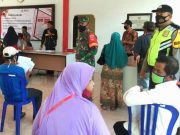 Diawasi TNI-Polri, Penerima Bantuan Wajib Mematuhi Protokol Kesehatan