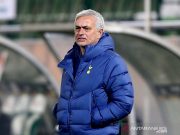 Mourinho Dilarang Mendampingi Tottenham di Satu Laga Eropa