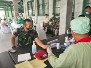Gubernur Akmil dan Staf Donor Darah