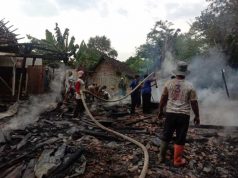 Masak Air Ditinggal Makan, Rumah Berbahan Kayu Ludes Terbakar