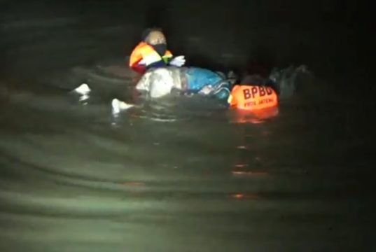 Mayat Terapung di Sungai Lusi Gegerkan Warga