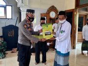 Safari Jumat, Kapolsek Limpung Imbau Warga Patuhi Prokes