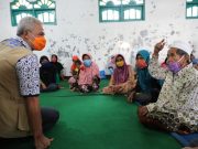 Kunjungi Pengungsi di Banyumas, Ganjar Minta Kades Terapkan Protokol Kesehatan